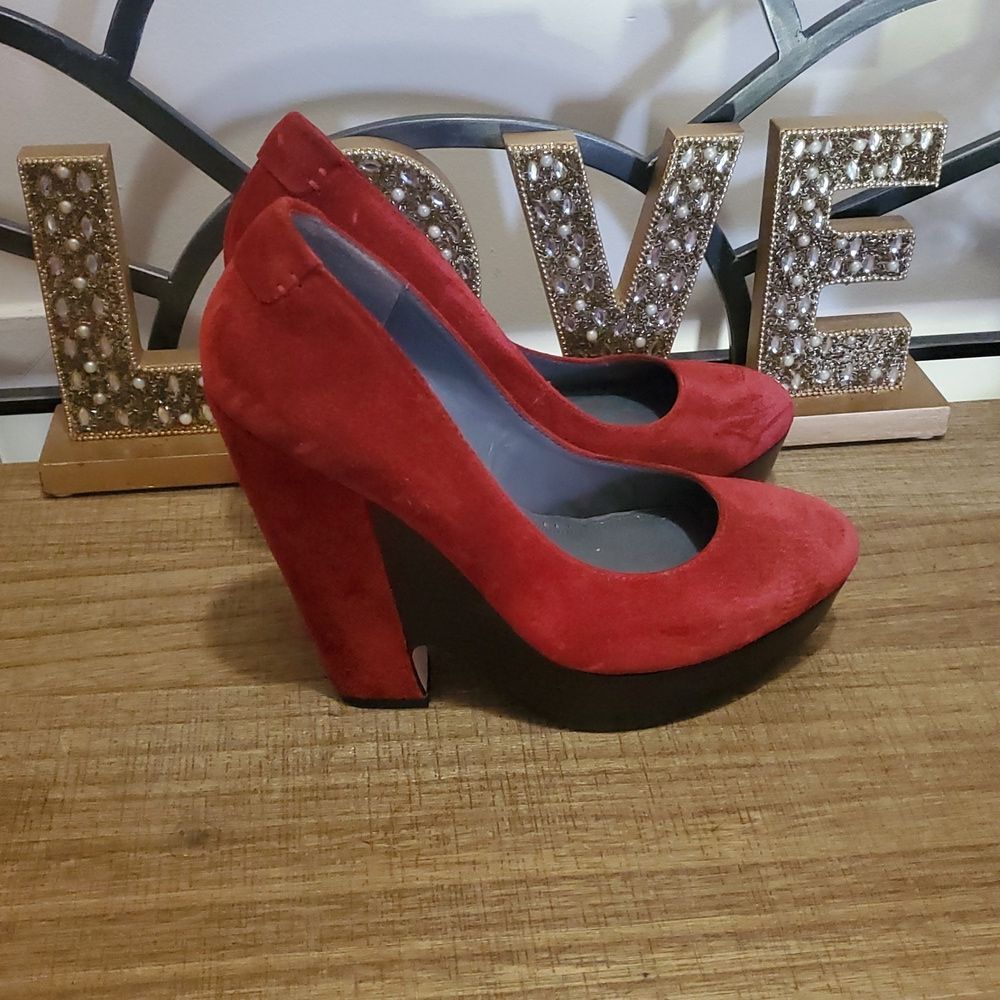 ROSEGOLD Lela Platform Women’s Ruby Red Suede Wedge Heels Sz 8.5 Cap Toe Boho